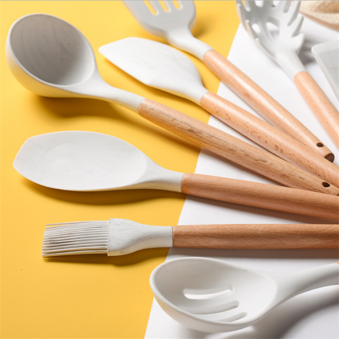 Ustensile en bois de cuisine de poignée réglé pour des accessoires de cuisine